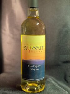 A refreshing wine that is light-bodied, and has flavors of tart green apple and pears. This wine pairs beautifully with Spicy Shrimp, Pasta Carbonara, Lemon Chicken Piccata, and other lighter fare dishes. Serve chilled.