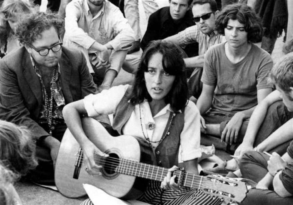 Joan Baez, Pittsburg Post-Gazette